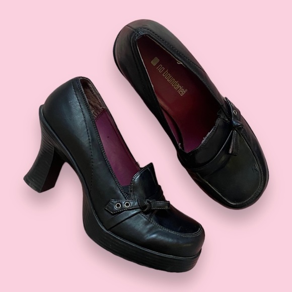 No Boundaries Shoes - SOLD!! No boundaries y2k vintage chunky loafers